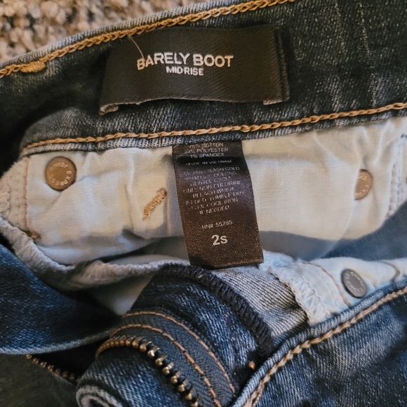 Express Barely Boot Mid Rise Jeans - Picture 5 of 6